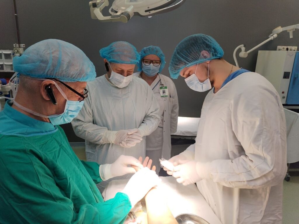 Mărturii ale pacienților: când intervenția promptă redă funcționalitatea mâinii