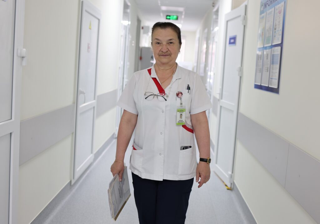 O viață dedicată pacientului: povestea Svetlanei Crestinova asistentă medicală superioară ATI